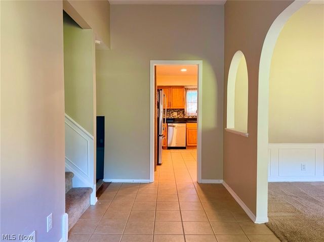 28096 Edgepark Drive, North Olmsted, OH 44070
