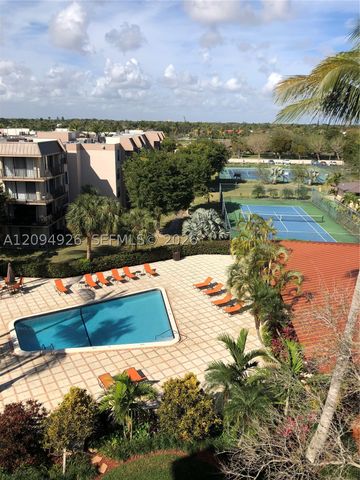 13120 SW 92nd Ave B-PH13, Miami, FL 33176