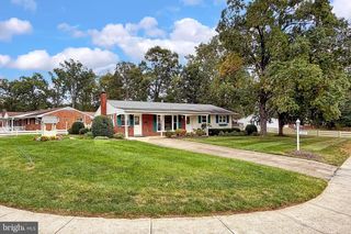 6824 CONSTANCE DR, Springfield, VA 22150