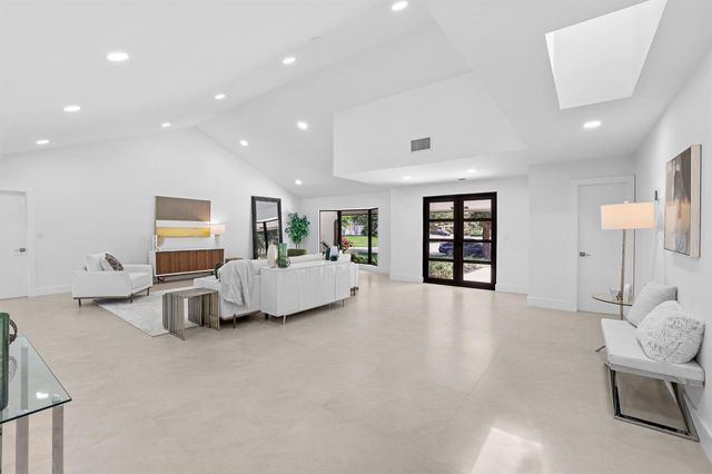 7571 Estrella Circle, Boca Raton, FL 33433