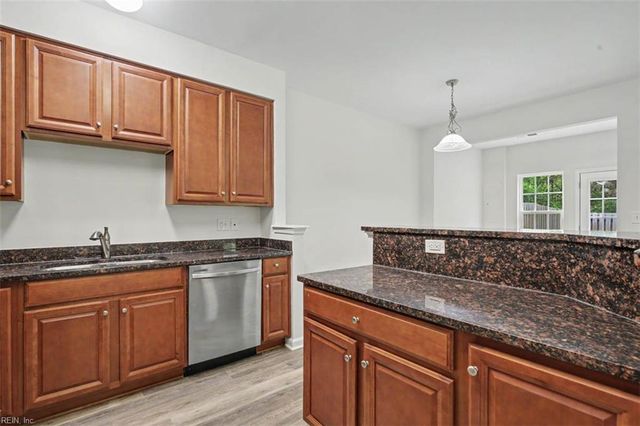 509 Alexia LN, Yorktown, VA 23690