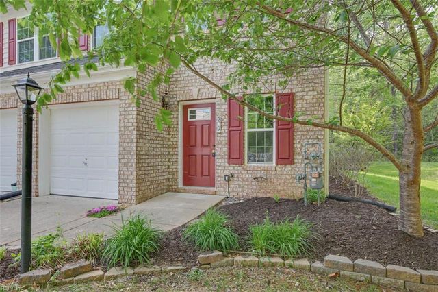 509 Alexia LN, Yorktown, VA 23690