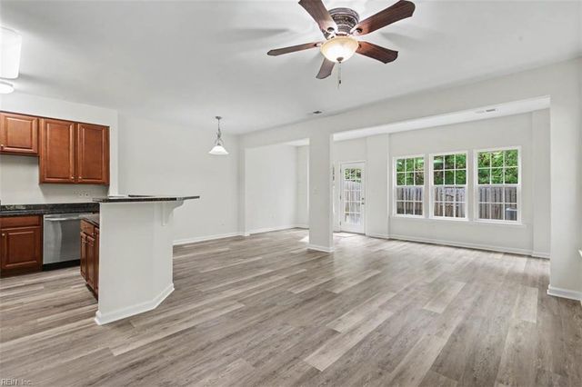 509 Alexia LN, Yorktown, VA 23690