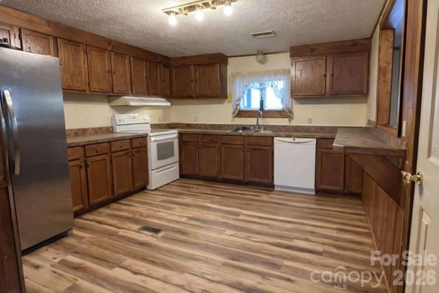 163 Barkley Drive, Mooresboro, NC 28114