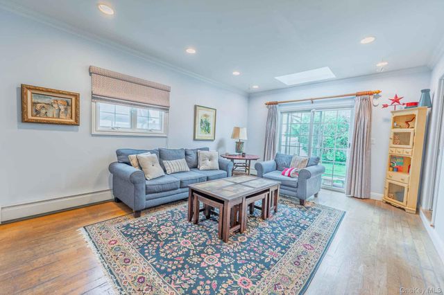 19 Howland Road, East Rockaway, NY 11518