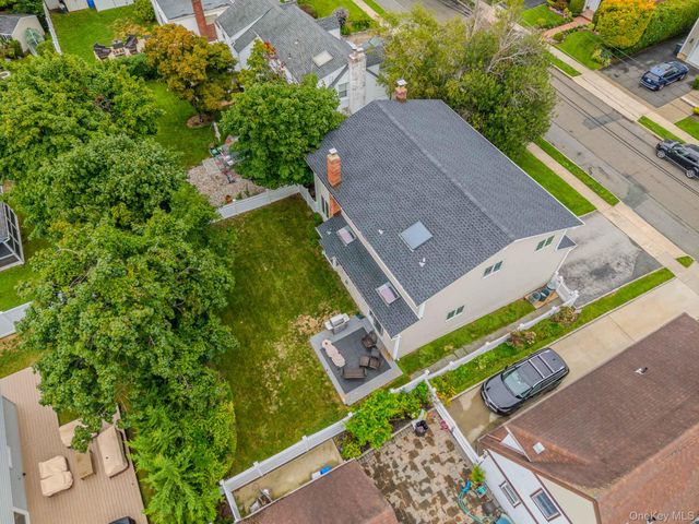 19 Howland Road, East Rockaway, NY 11518