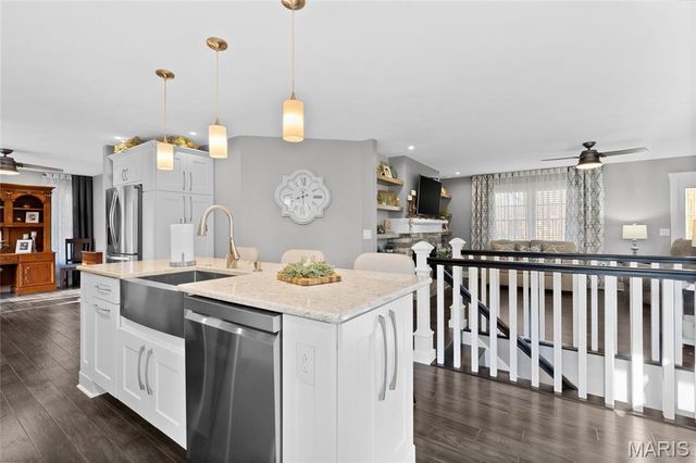 1005 Bradington Court, Columbia, IL 62236