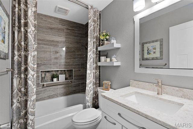 1005 Bradington Court, Columbia, IL 62236