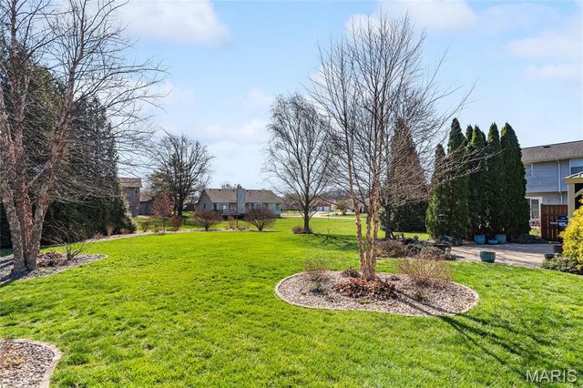 1005 Bradington Court, Columbia, IL 62236