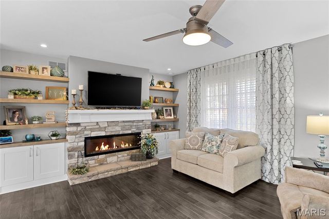 1005 Bradington Court, Columbia, IL 62236