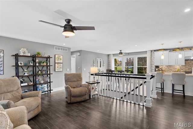 1005 Bradington Court, Columbia, IL 62236