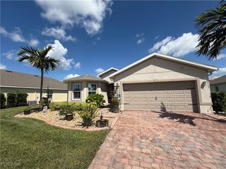 2713 Tarragona CT, Cape Coral, FL 33909