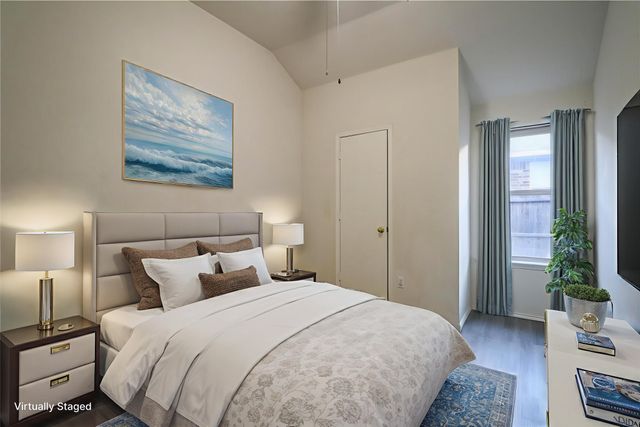 2004 Lennox Lane, Arlington, TX 76018