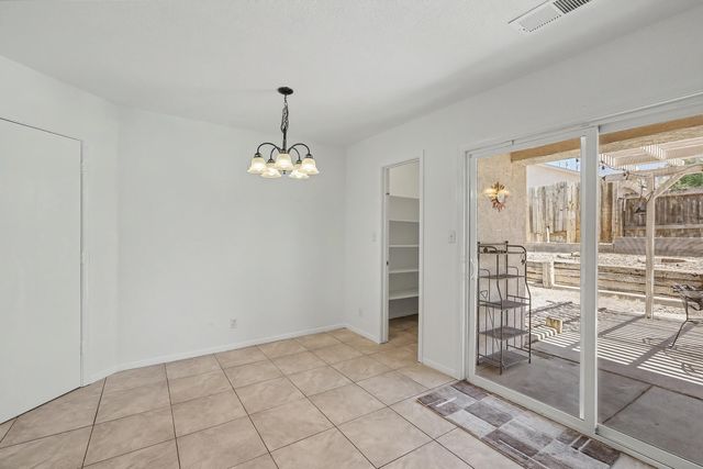 616 Valley Meadows Drive NE, Rio Rancho, NM 87144