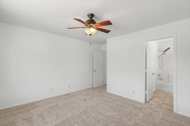 616 Valley Meadows Drive NE, Rio Rancho, NM 87144