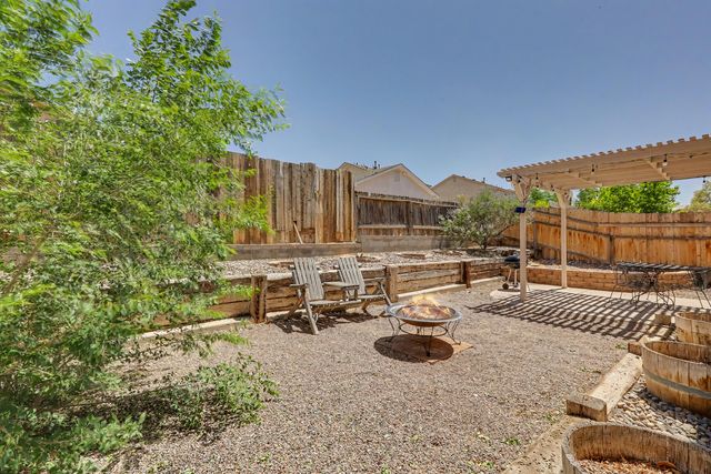 616 Valley Meadows Drive NE, Rio Rancho, NM 87144