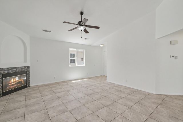 616 Valley Meadows Drive NE, Rio Rancho, NM 87144