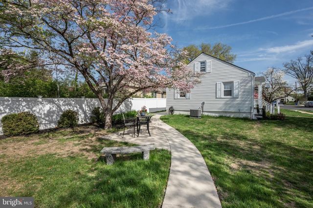 1500 OAK AVENUE, Haddon Heights, NJ 08035