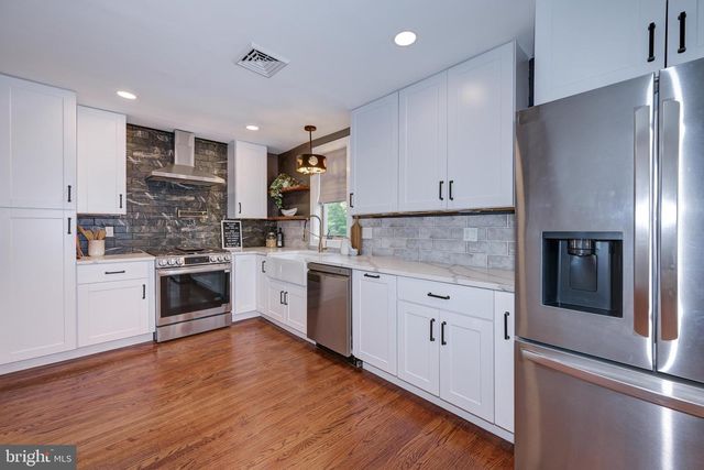 1500 OAK AVENUE, Haddon Heights, NJ 08035