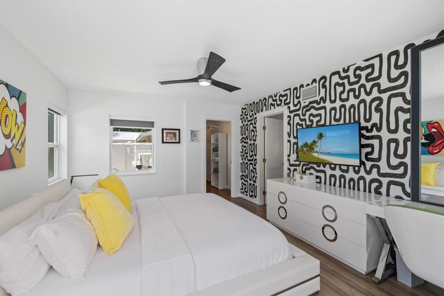 2160 SUNNYSIDE PLACE, Sarasota, FL 34239