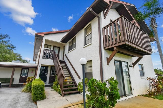 8423 SEMINOLE BLVD 203, Seminole, FL 33772