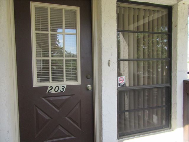8423 SEMINOLE BLVD 203, Seminole, FL 33772