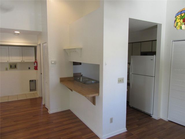 8423 SEMINOLE BLVD 203, Seminole, FL 33772