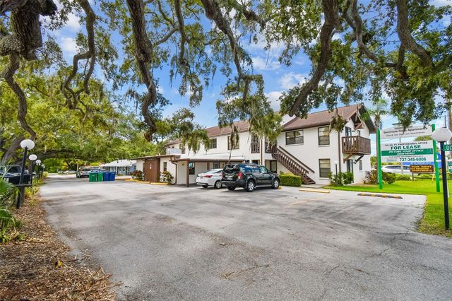 8423 SEMINOLE BLVD 203, Seminole, FL 33772