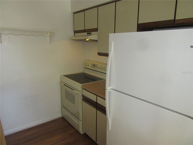 8423 SEMINOLE BLVD 203, Seminole, FL 33772