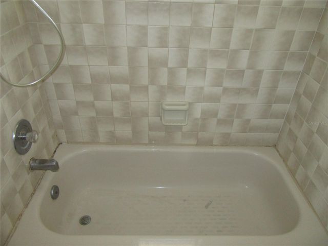 8423 SEMINOLE BLVD 203, Seminole, FL 33772