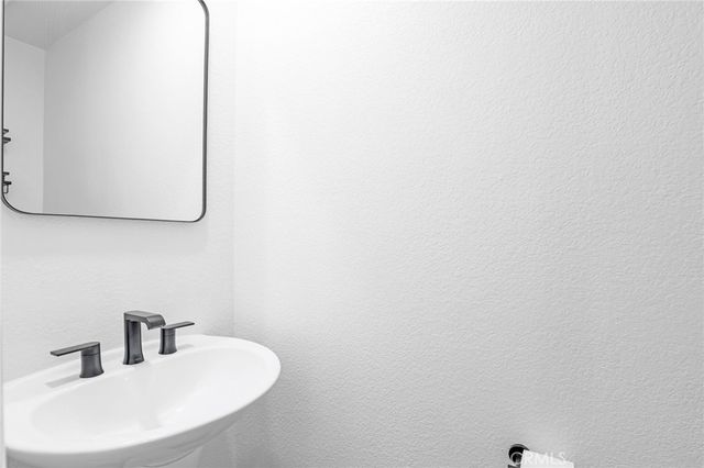 8017 E Naples, Anaheim, CA 92808
