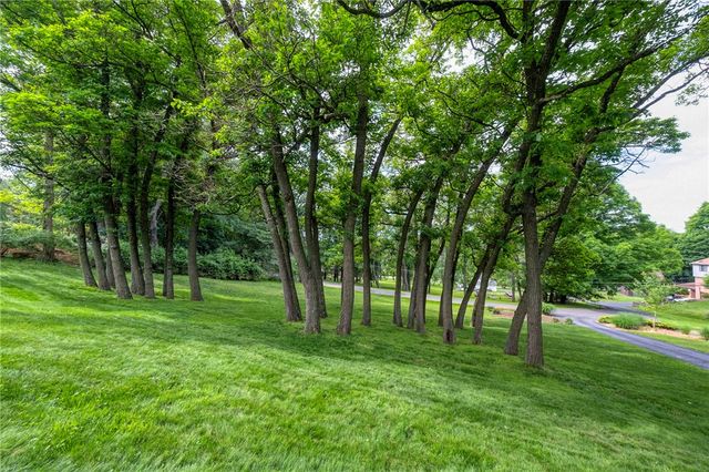 2261 Gray Ridge, Hampton, PA 15101