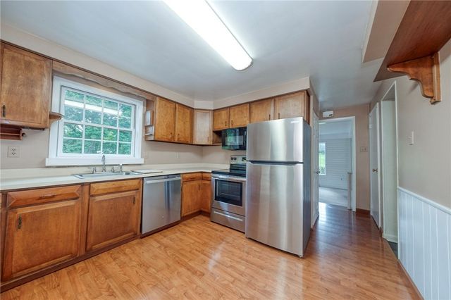 2261 Gray Ridge, Hampton, PA 15101