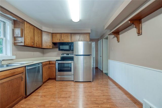 2261 Gray Ridge, Hampton, PA 15101