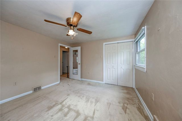 2261 Gray Ridge, Hampton, PA 15101