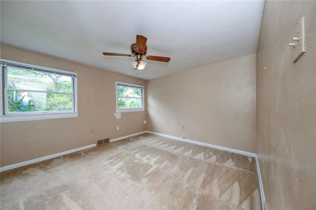 2261 Gray Ridge, Hampton, PA 15101