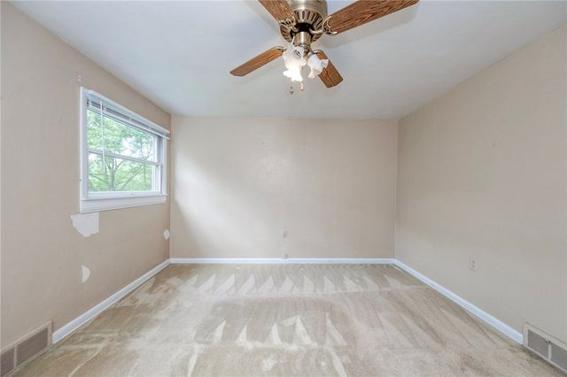 2261 Gray Ridge, Hampton, PA 15101
