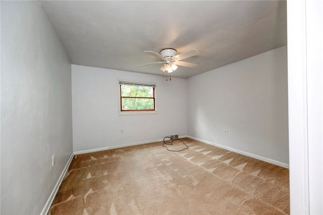2261 Gray Ridge, Hampton, PA 15101
