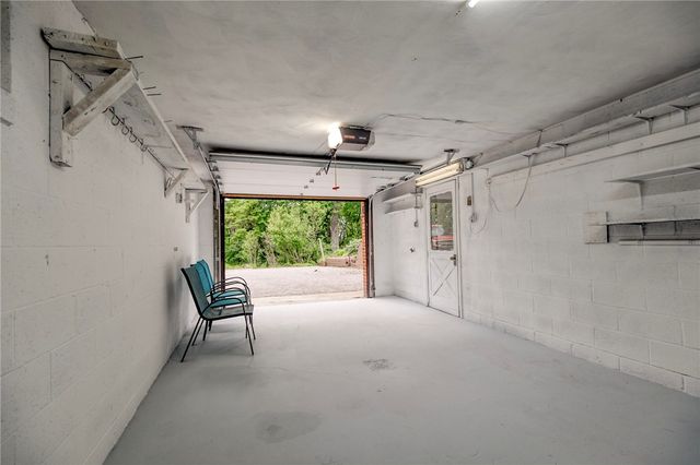 2261 Gray Ridge, Hampton, PA 15101