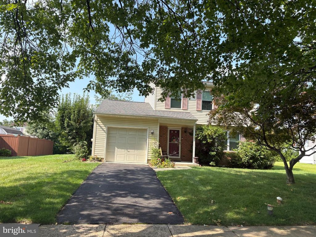 3219 LEELAND DR, BENSALEM, PA 19020 — exterior