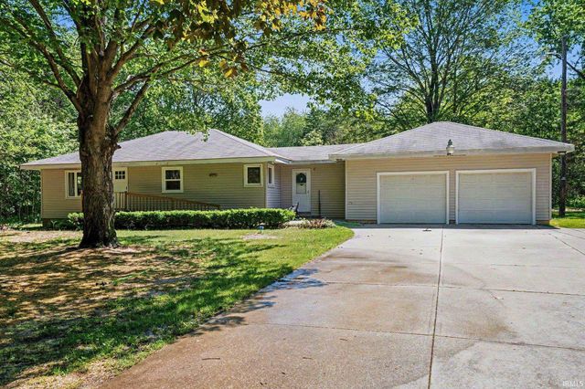57954 Pear Road, South Bend, IN 46619