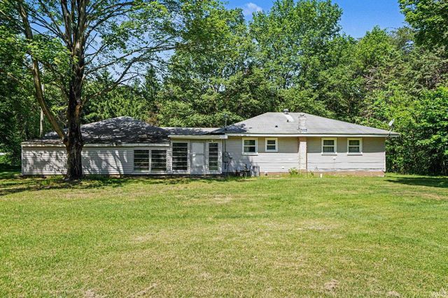57954 Pear Road, South Bend, IN 46619
