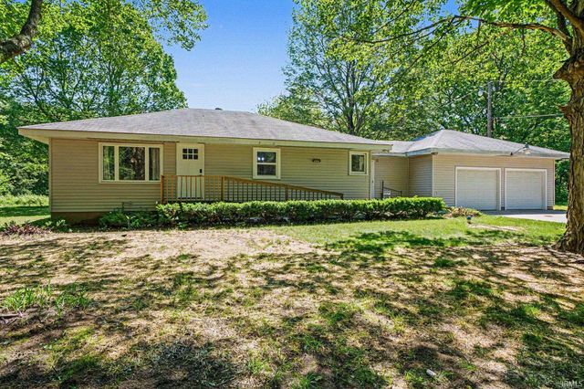 57954 Pear Road, South Bend, IN 46619