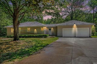 57954 Pear Road, South Bend, IN 46619
