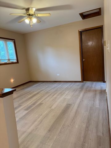 8910 Memory Trail, Wonder Lake, IL 60097
