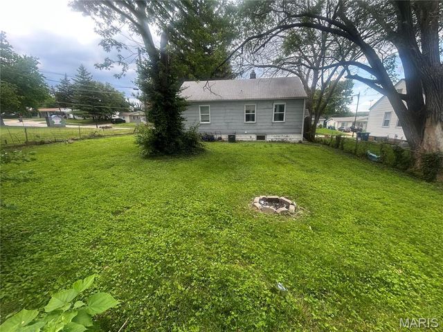 4508 Edmundson Road, St Louis, MO 63134