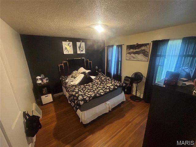 4508 Edmundson Road, St Louis, MO 63134