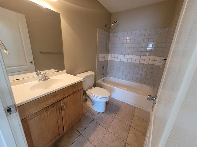 508 Lakeside Dr, Corpus Christi, TX 78418