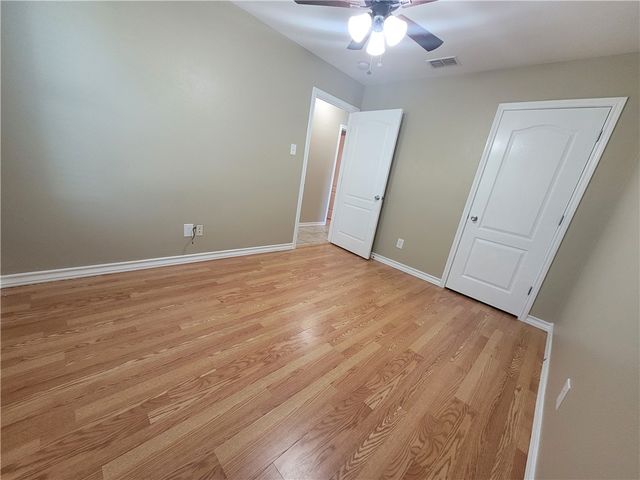 508 Lakeside Dr, Corpus Christi, TX 78418