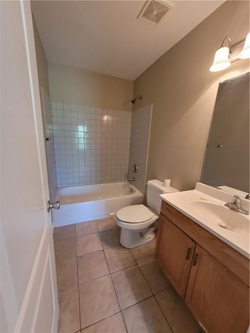 508 Lakeside Dr, Corpus Christi, TX 78418
